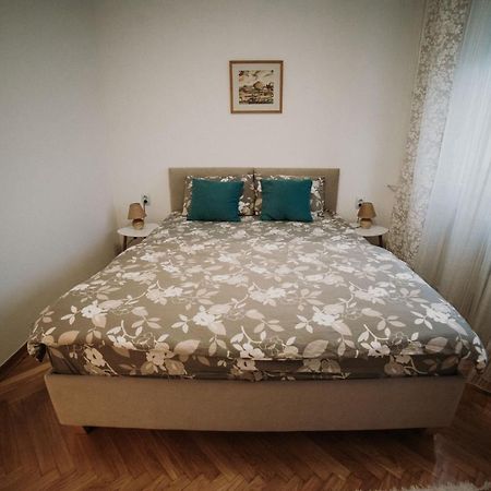 Modern Apartment Novi Sad Esterno foto
