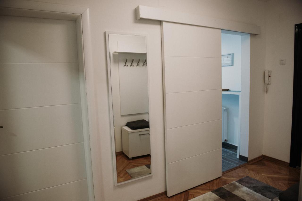 Modern Apartment Novi Sad Esterno foto