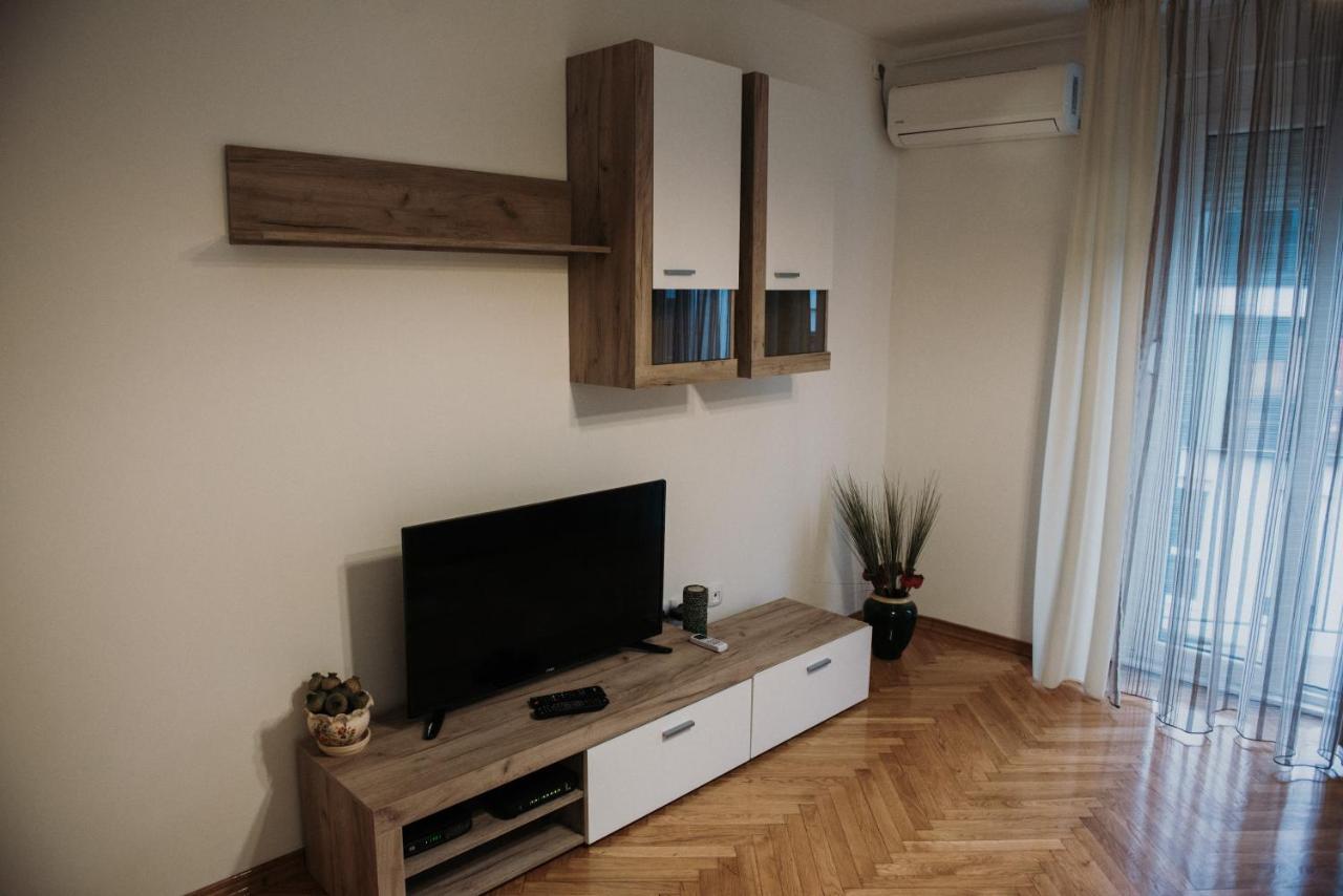 Modern Apartment Novi Sad Esterno foto