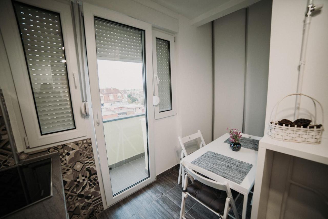 Modern Apartment Novi Sad Esterno foto